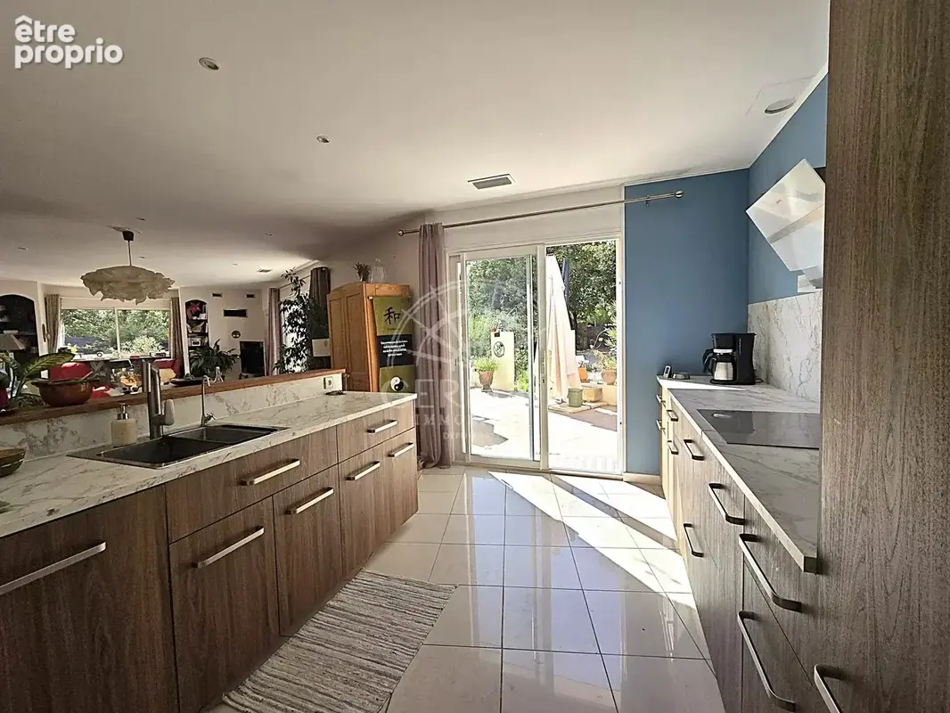 Mazan à vendre en Exclusivité maison de plain pied avec piscine sur un terrain de plus de 2600m² - photo 7