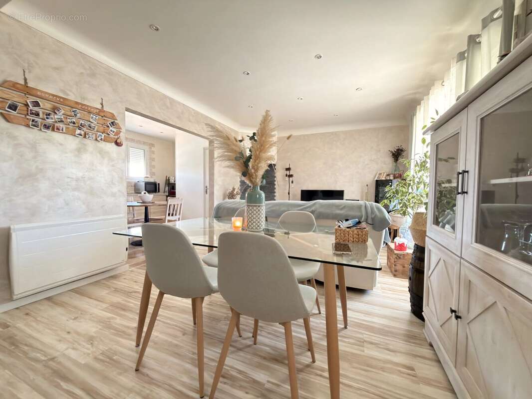 Maison à RUFFEC