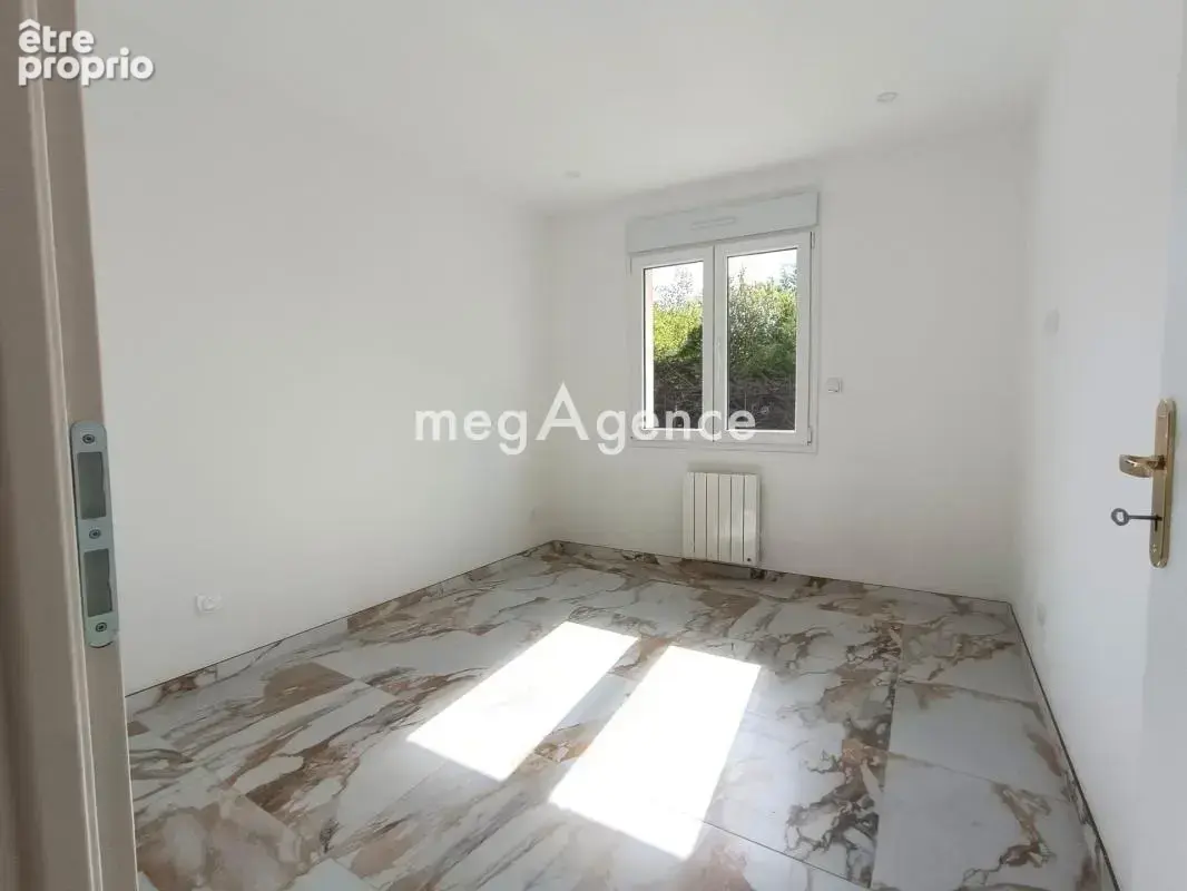 maison récente 4 pièces 111 M² - photo 6