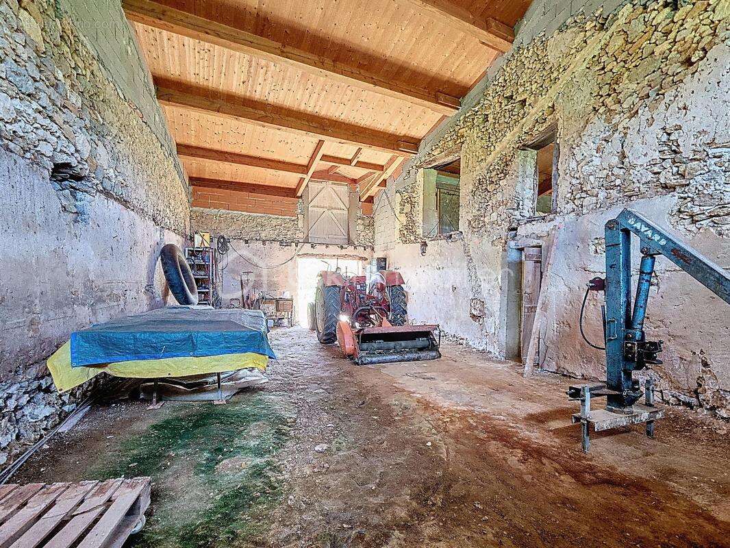 Hameau avec ancien Presbytère et Ferme - photo 24