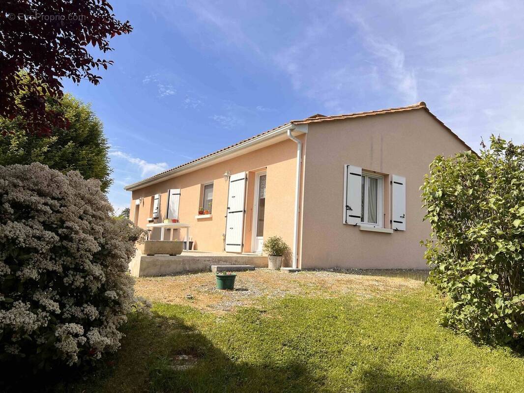 Maison à SAINT-LAURENT-DE-CERIS