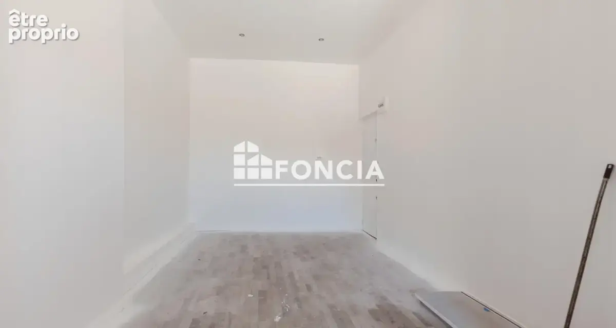 Studio de charme au dernier étage à Saint-Mitre-les-Remparts, idéal investisseur ou premier achat - photo 2