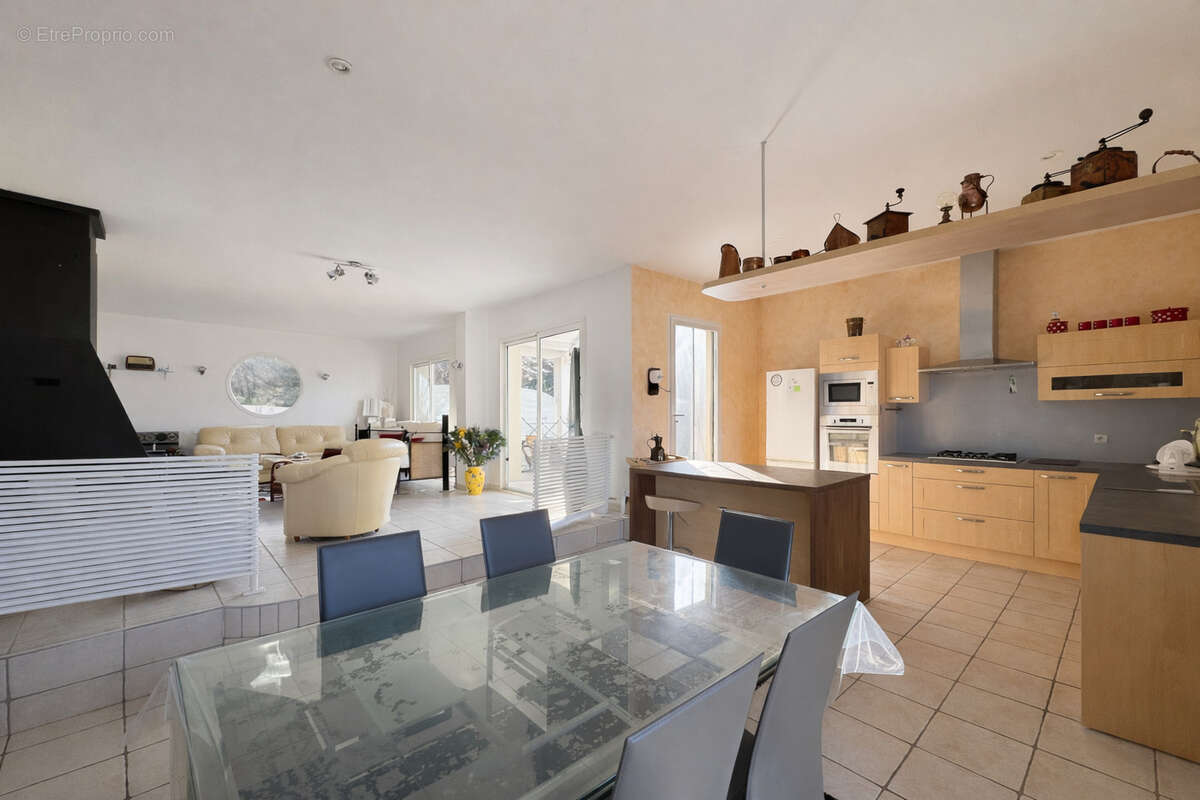 Maison à PORTES-LES-VALENCE