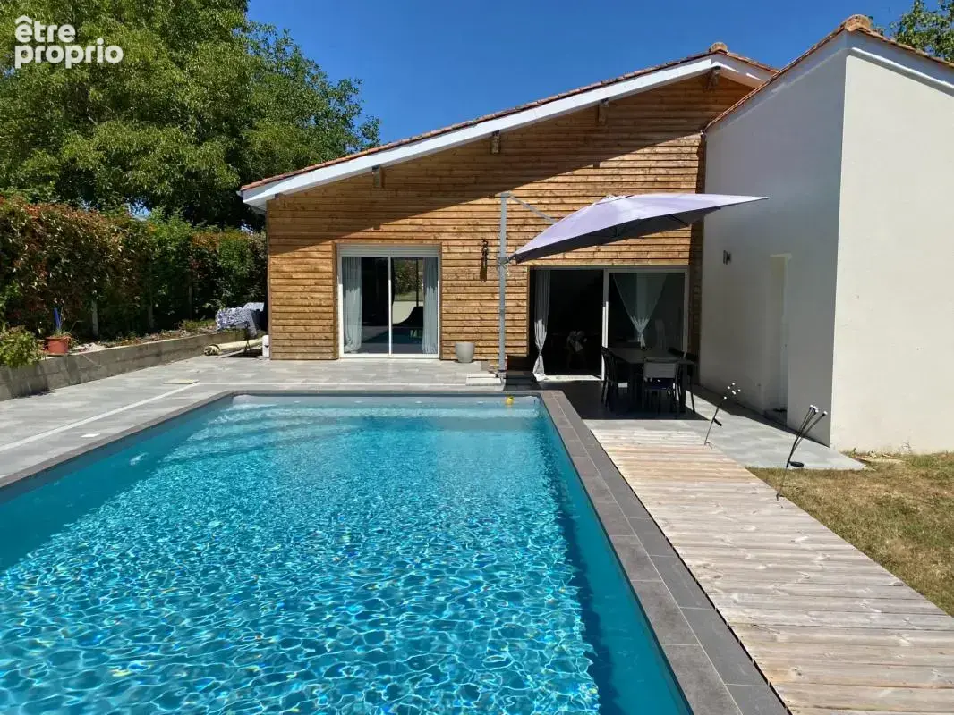 Maison familiale 4 chambres, avec piscine, dépendance, et vue dégagée - photo 3