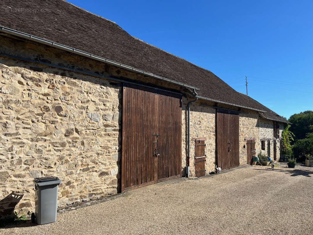 Maison à COUSSAC-BONNEVAL