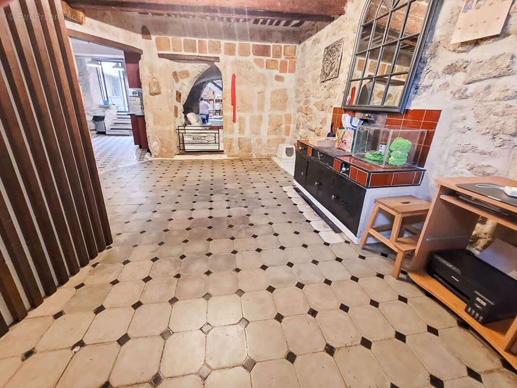 Maison à PELISSANNE