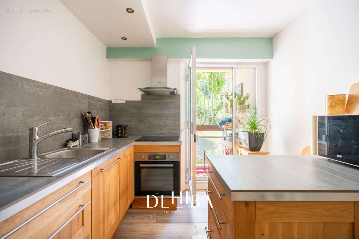 Appartement à MARSEILLE-8E