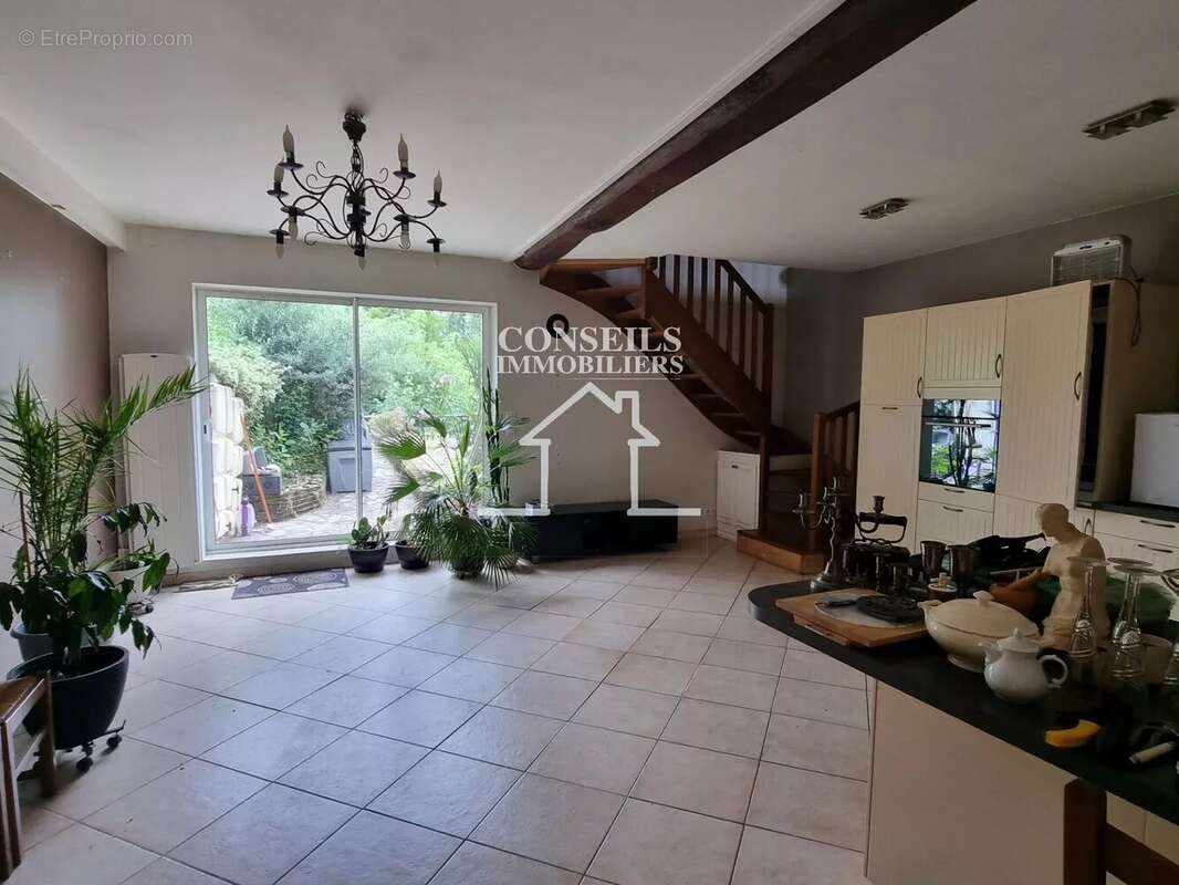 Maison de ville avec jardin proche des commerces - photo 2
