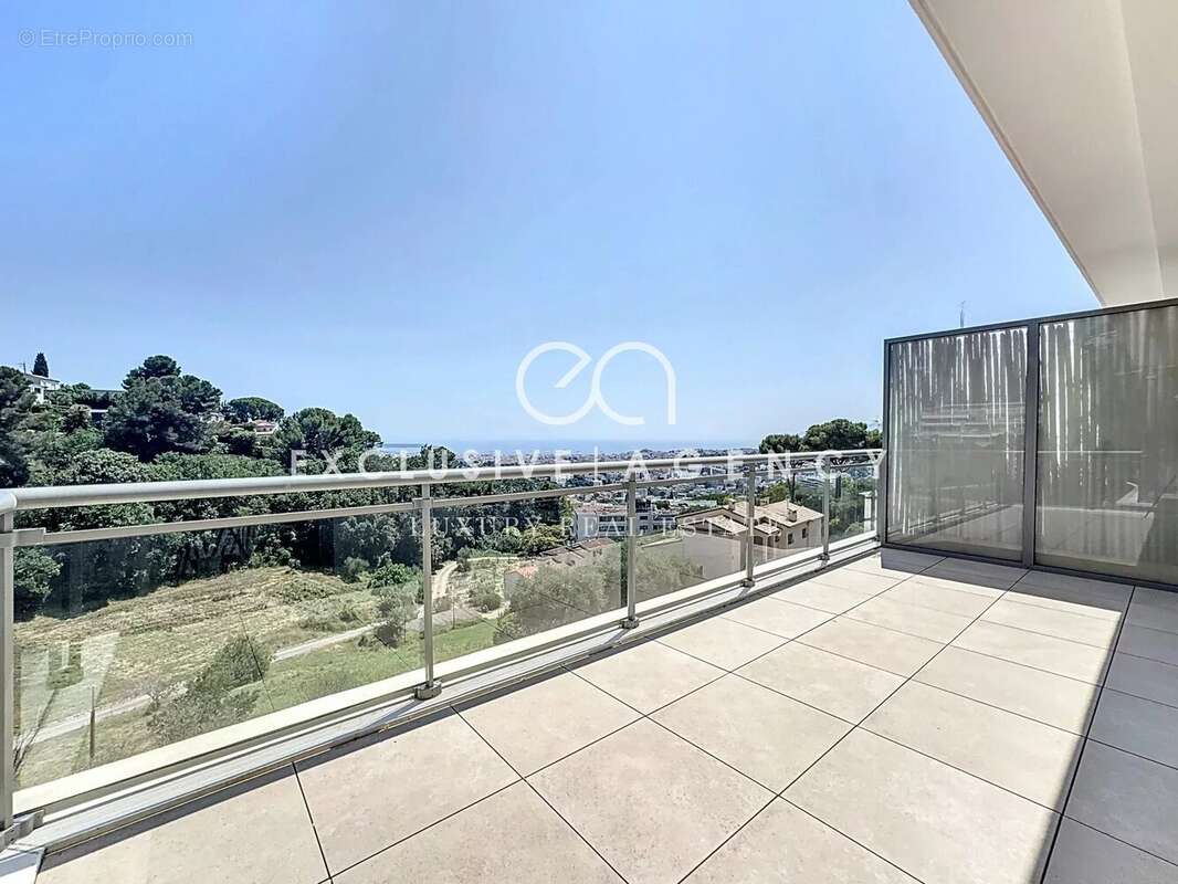 Appartement à LE CANNET