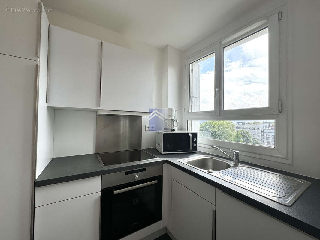 Appartement à COURBEVOIE