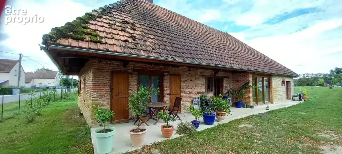 Photo 1 - Maison à PLEURE