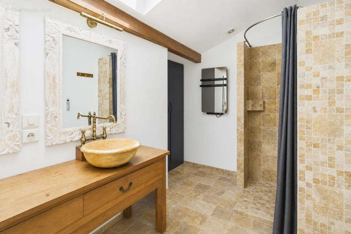 Maison à PLATS