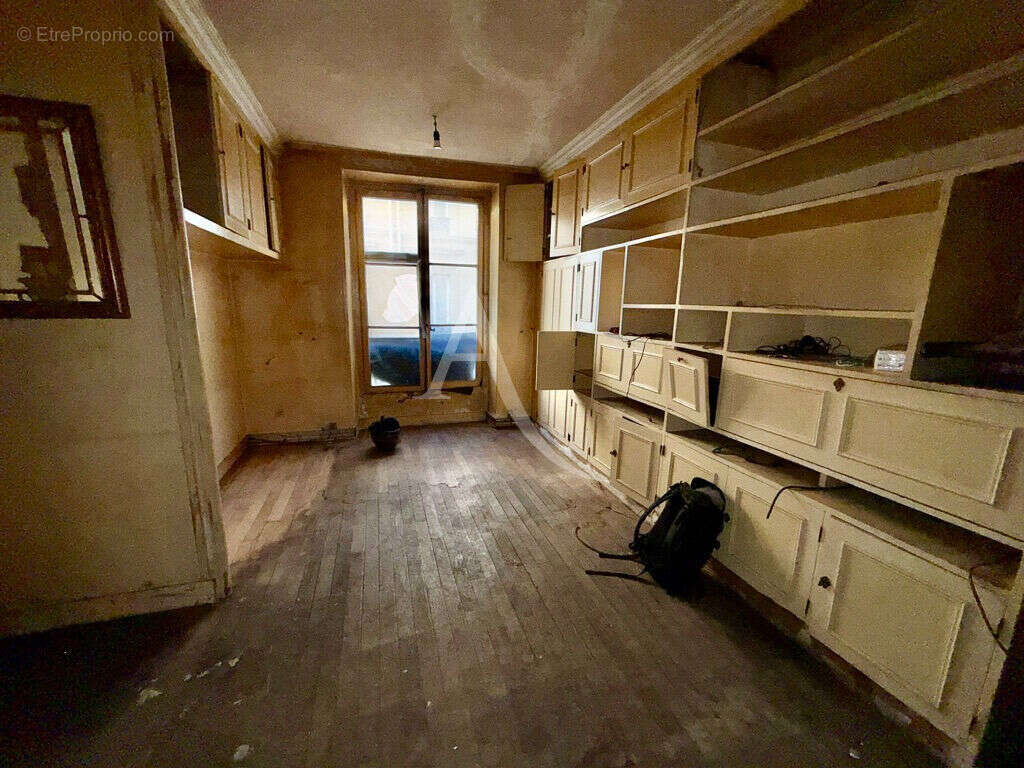 Appartement à PARIS-2E