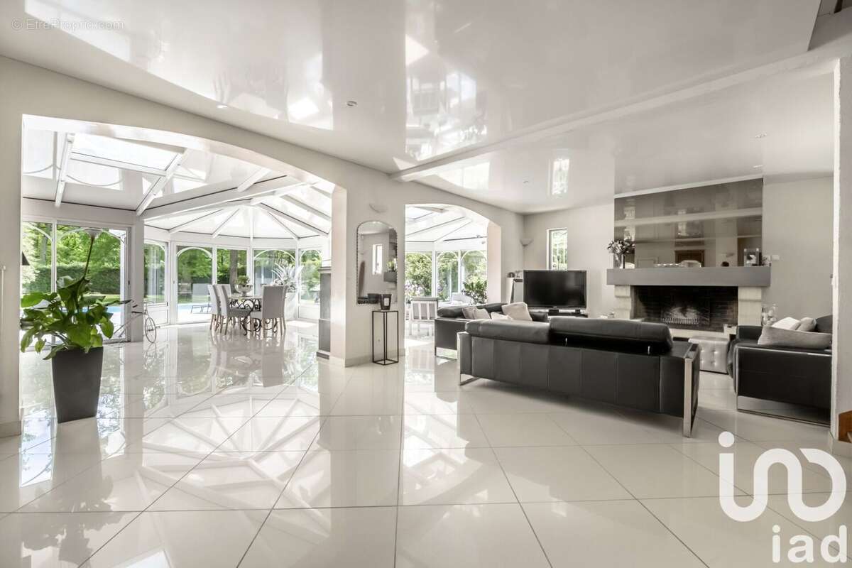 Photo 4 - Maison à LAMORLAYE