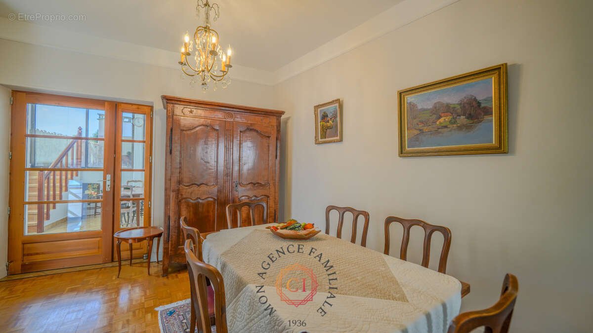 Maison 6 pièces de 150 m2 - photo 4