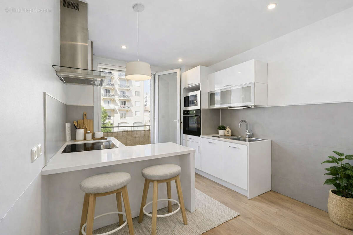 Appartement T3 lumineux avec terrasses - entrée centre-ville ? potentiel + aides ORELI (double vitrage & clim) - photo 2