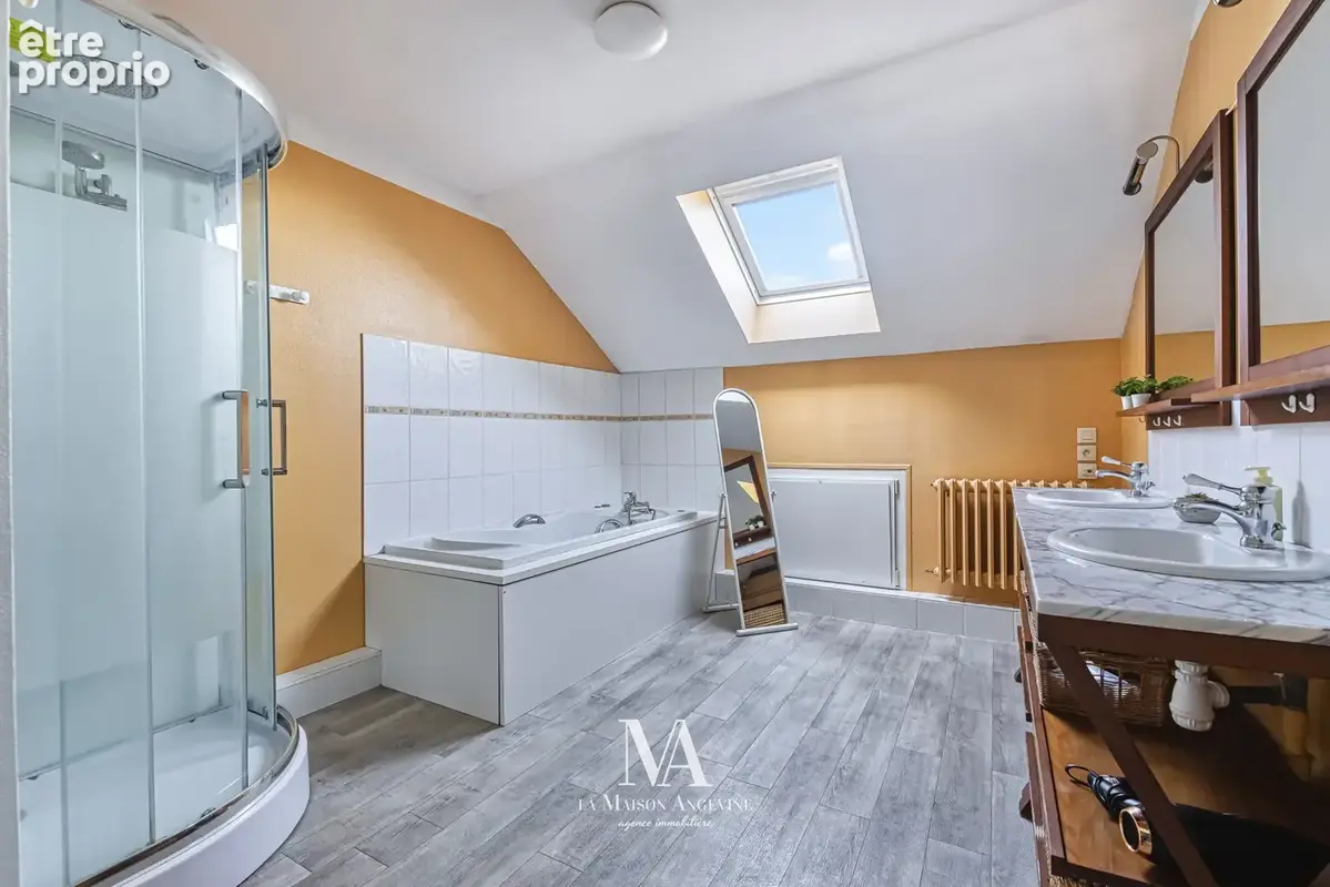 ANGERS EBLE, maison de 253m2 - photo 12