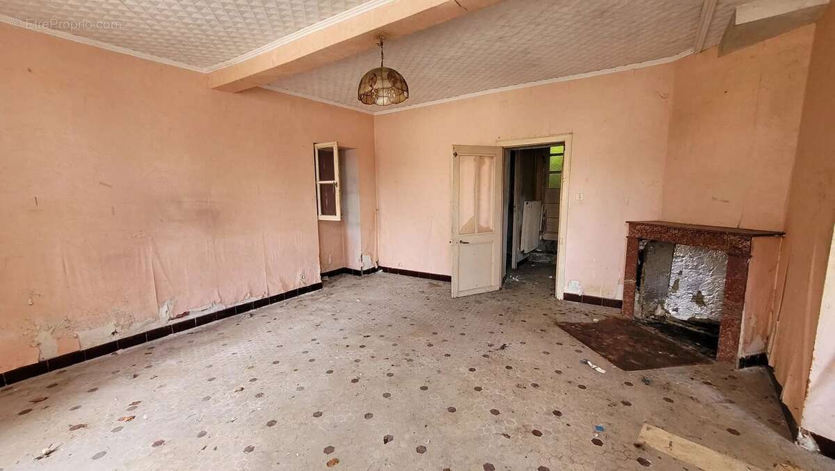 Maison à LESTELLE-BETHARRAM