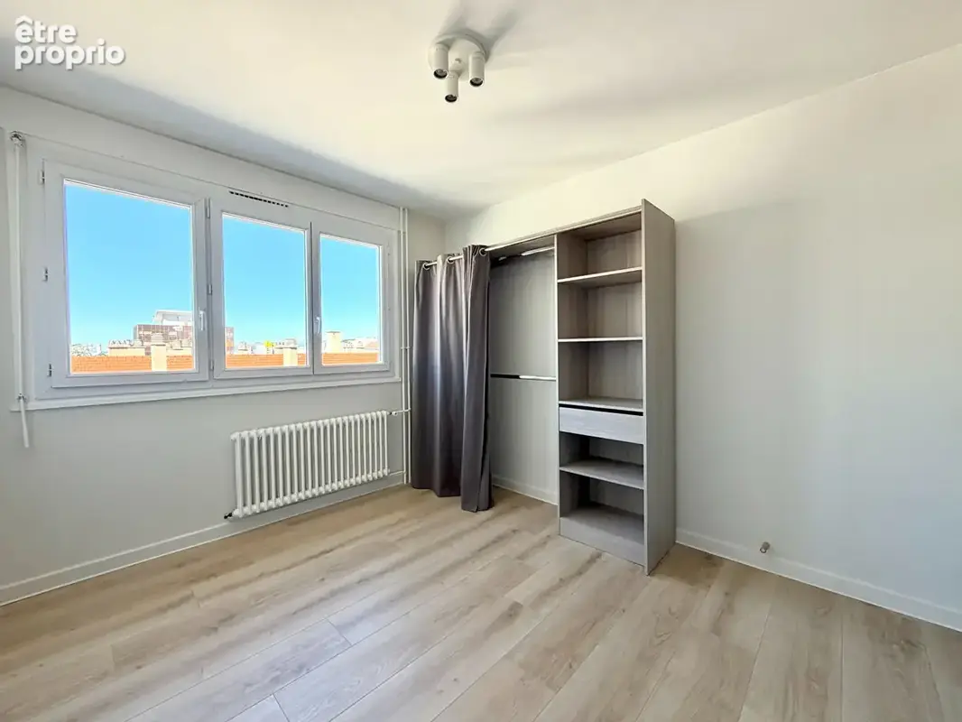 Appartement Saint Etienne  Bellevue, T2  rénové de 41.75m2 - photo 3