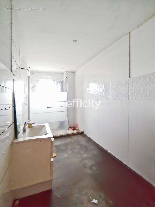 Maison à LA JARRIE-AUDOUIN