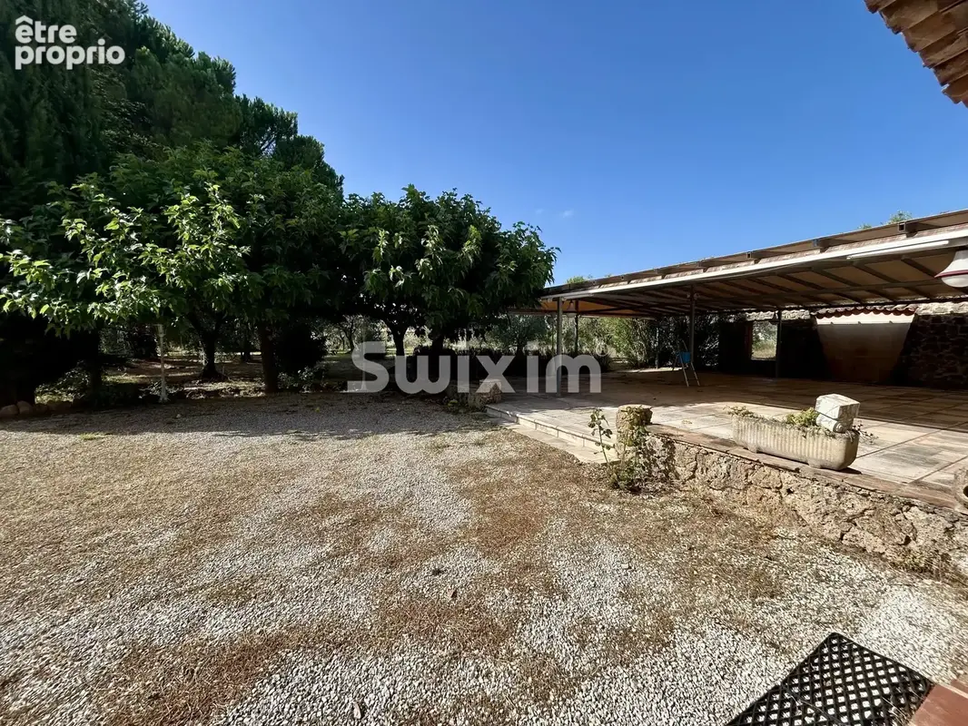 Superbe bastide en pierre de 500 m² à La Motte - photo 10