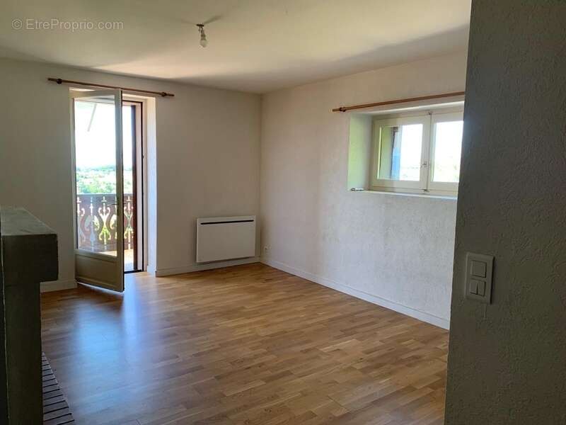 Appartement à MACHILLY