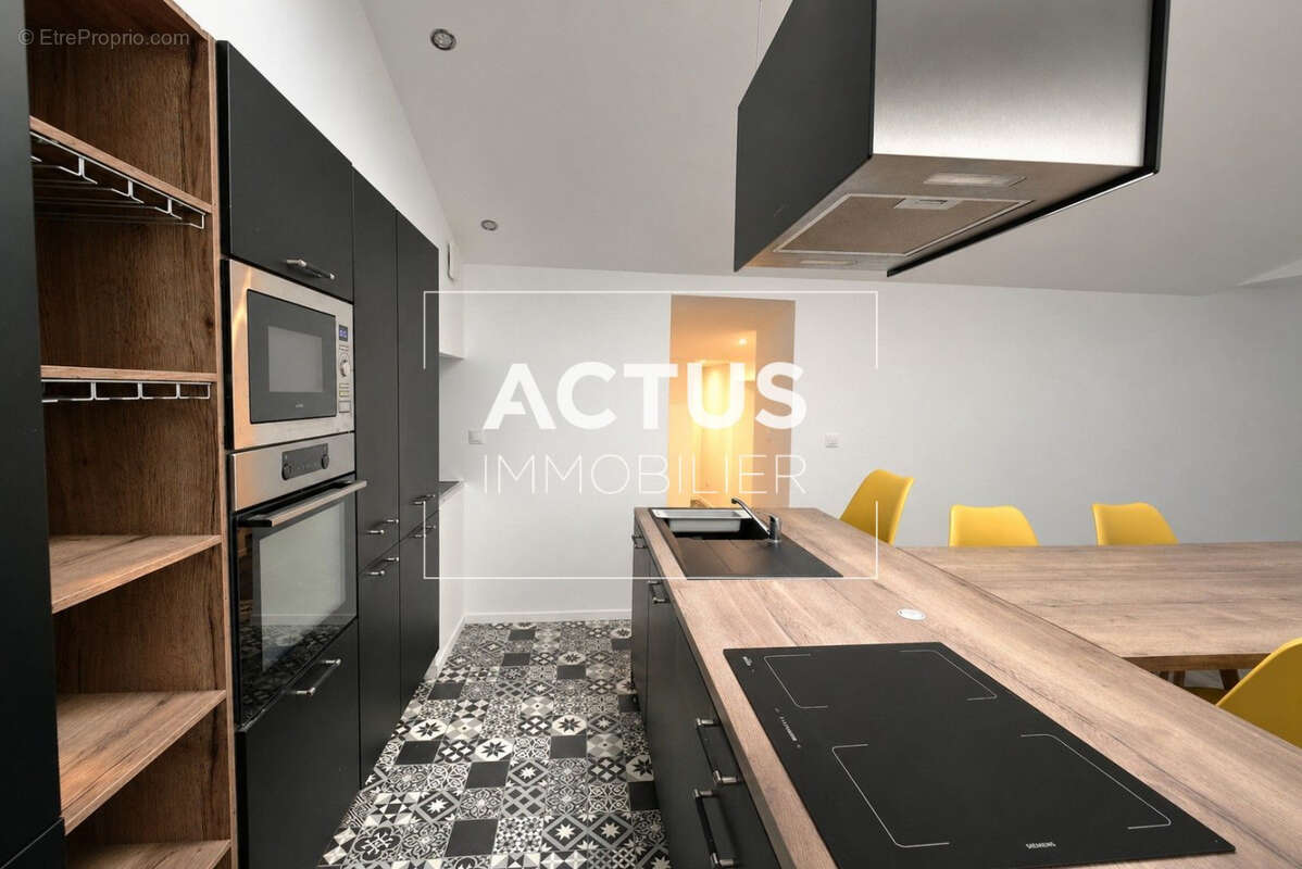 Maison 94 m² à Salon-De-Provence  - photo 2
