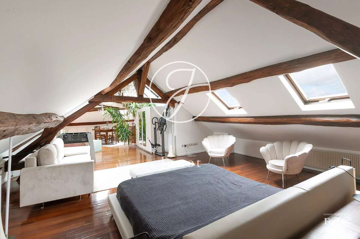 Appartement à PARIS-18E