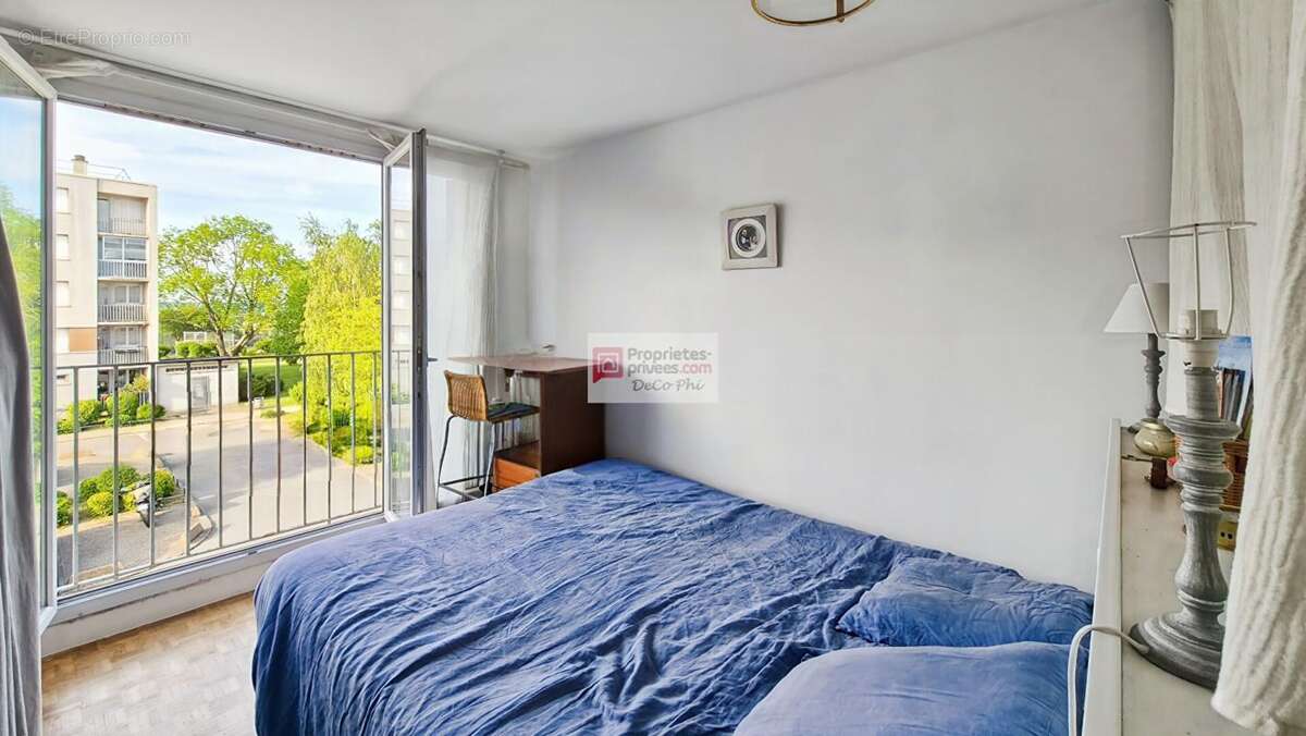 Appartement à SAINT-CYR-L'ECOLE