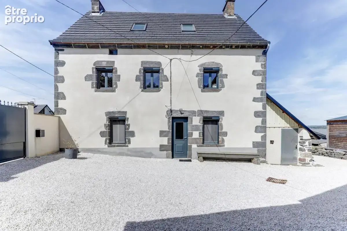 Maison à SAINT-PIERRE-ROCHE