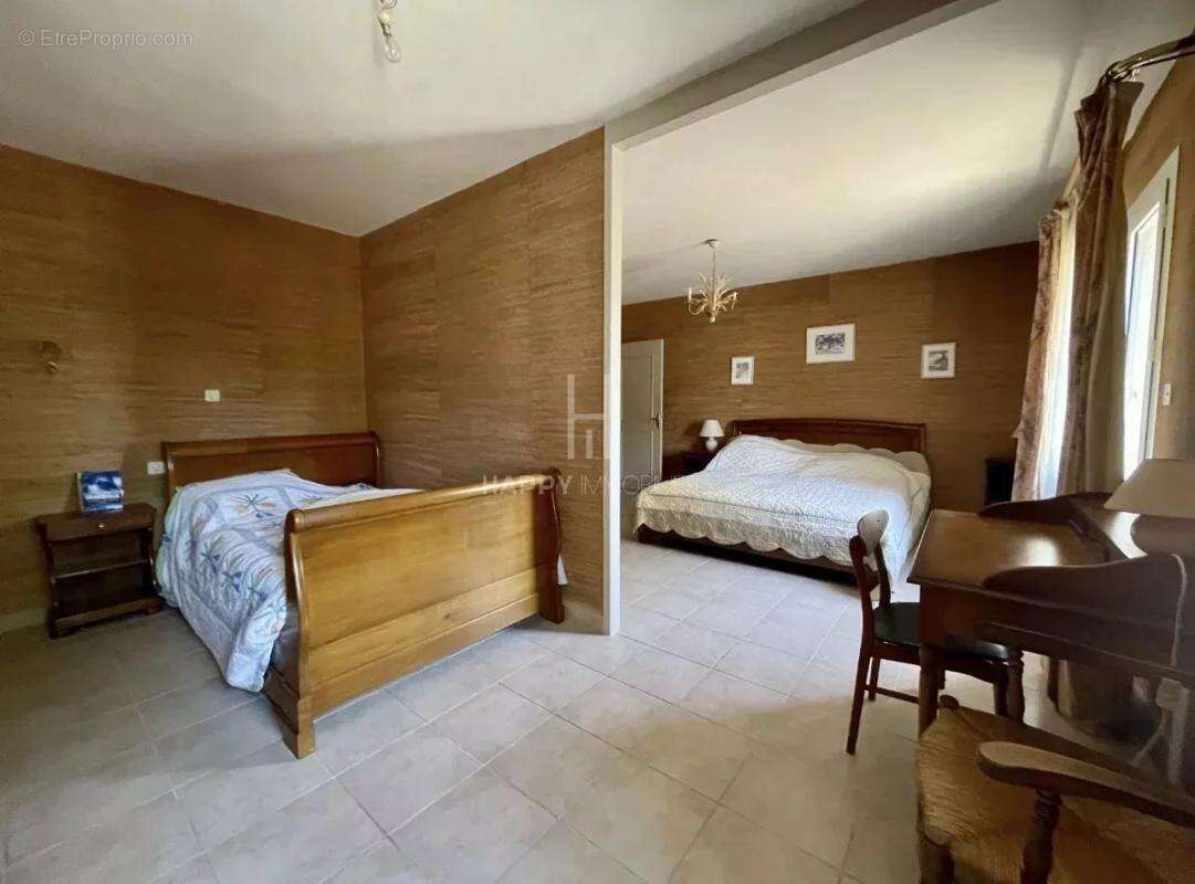 Mas familial sur 8000m2 de terrain à Arles - photo 20