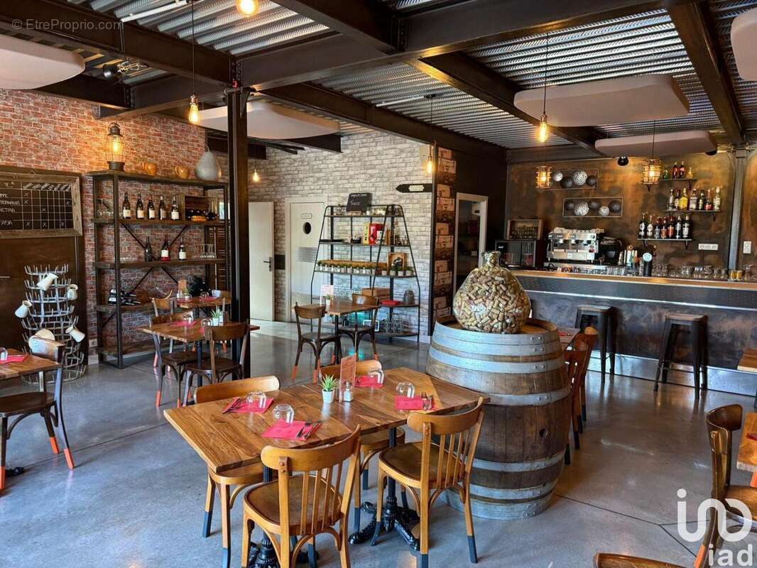 Photo 8 - Commerce à PIOLENC