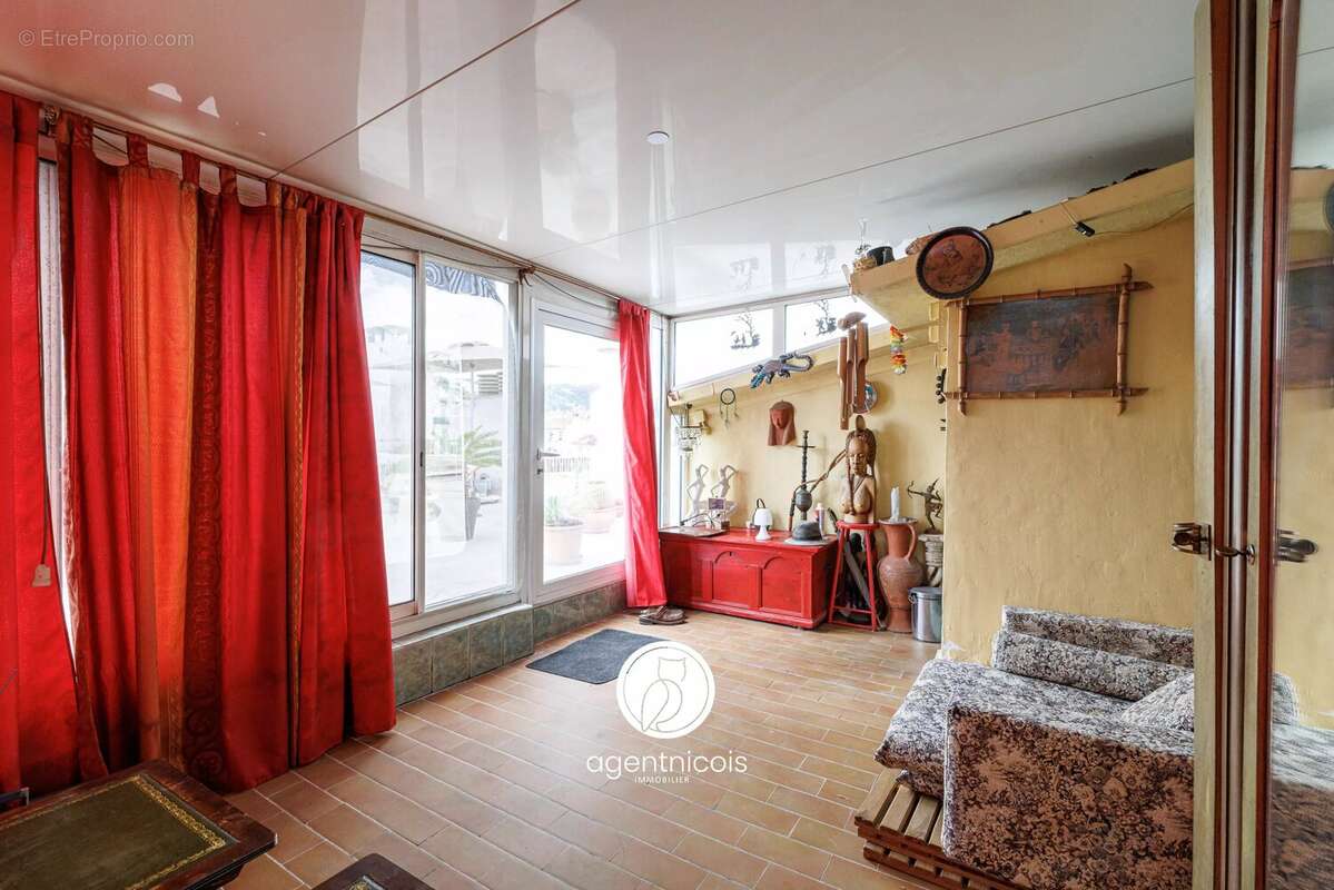 Nice // Valrose : Duplex / Terrasse 100m2 / Dernier étage / Traversant - photo 20