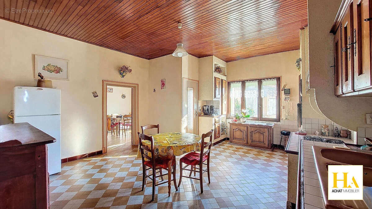 Maison à CHATEAUNEUF-SUR-ISERE