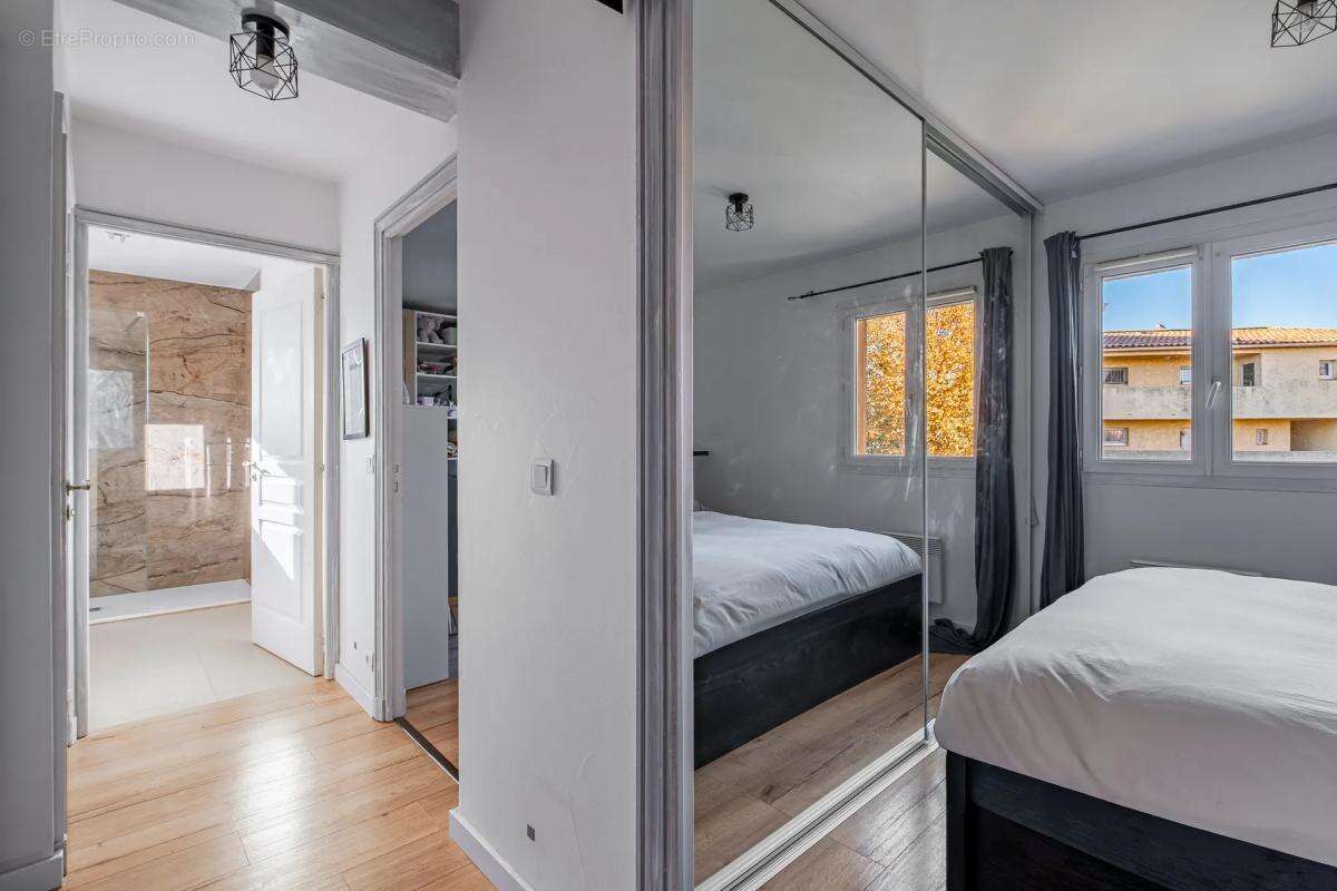 Appartement à COGOLIN