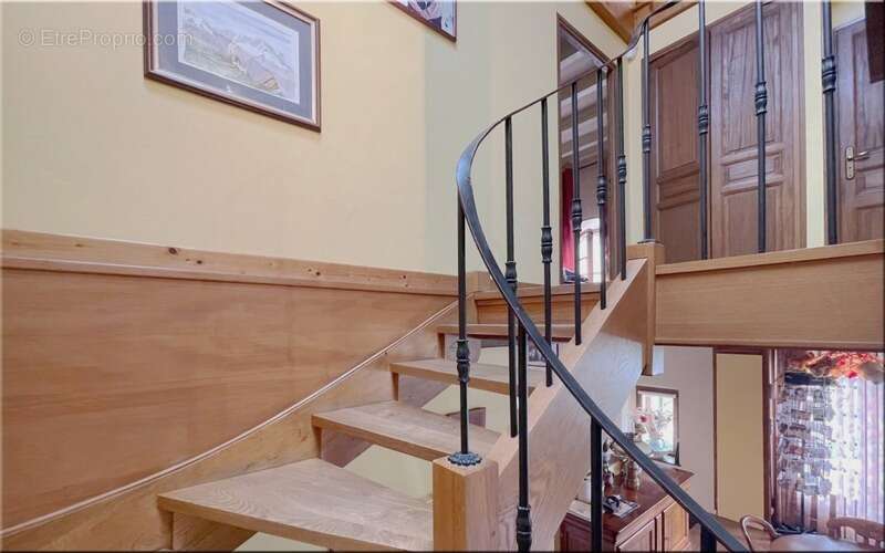 Maison à BELLEGARDE-SUR-VALSERINE