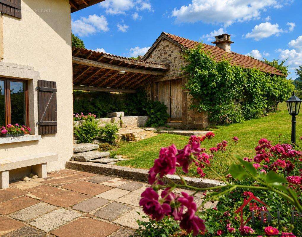 Ferme vosgienne de caractère   Deux logements    Dépendances - photo 4