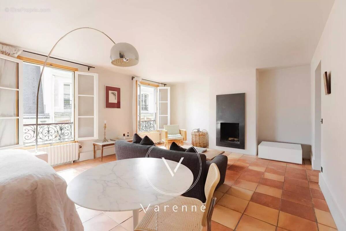 Appartement à PARIS-3E