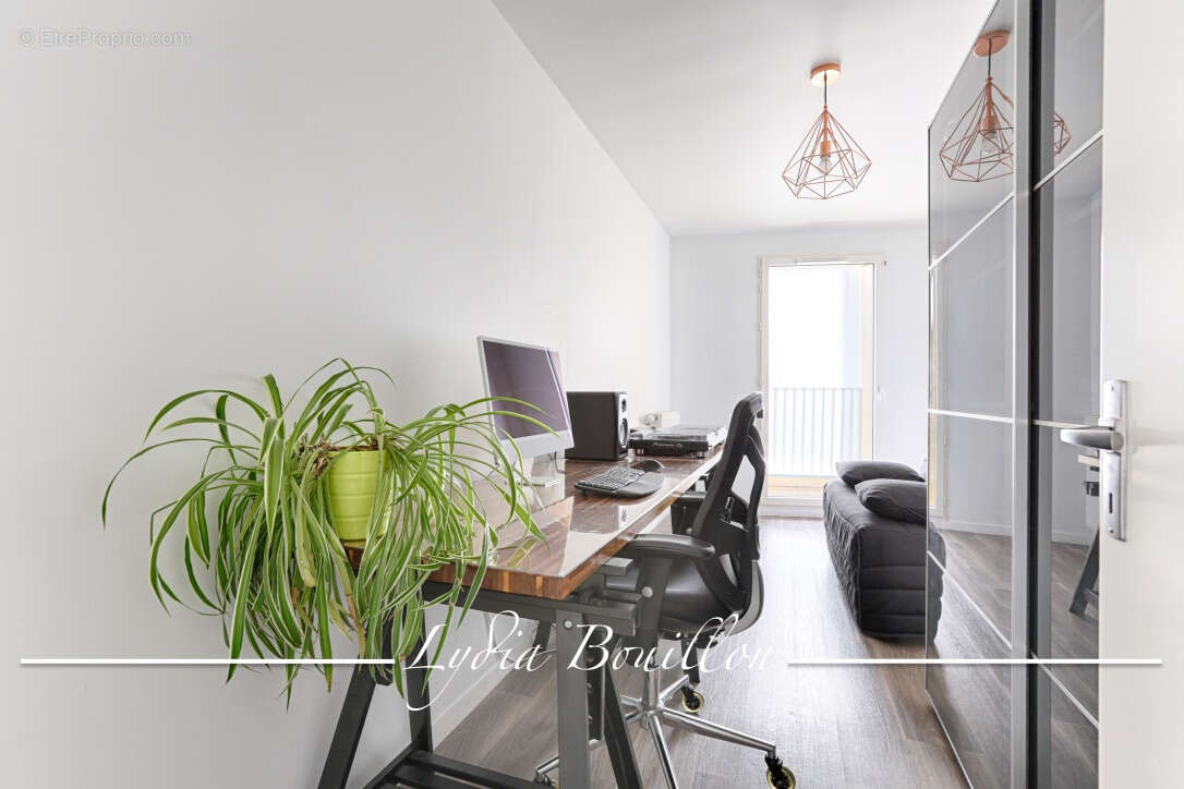 Appartement à NANTERRE