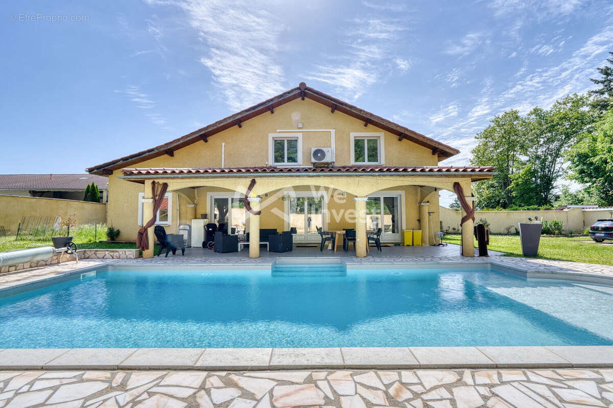 Maison à CHARVIEU-CHAVAGNEUX