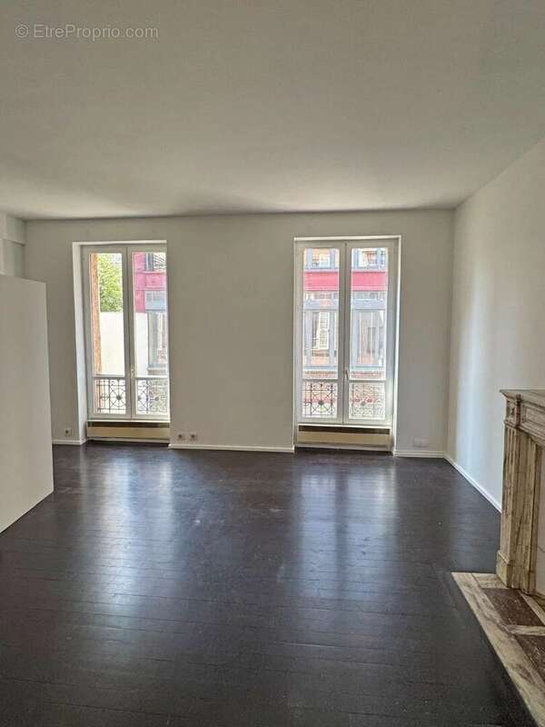 Appartement à PARIS-11E
