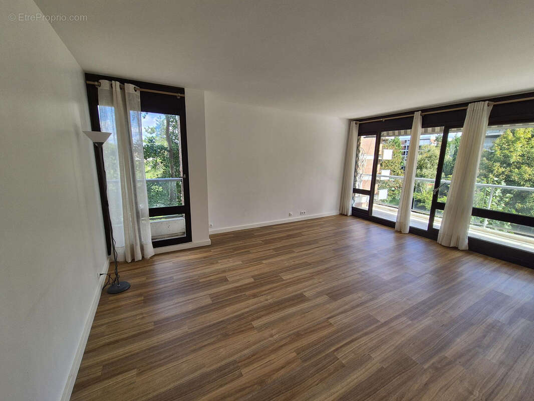 Appartement à JOUY-EN-JOSAS