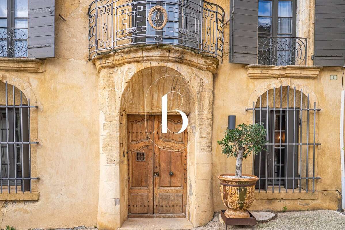 Maison à UZES