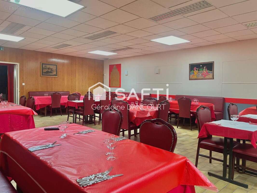 Appartement 308 m² à Alencon  - photo 3