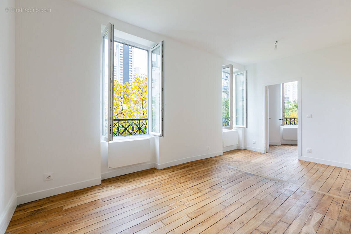 Appartement à PARIS-15E