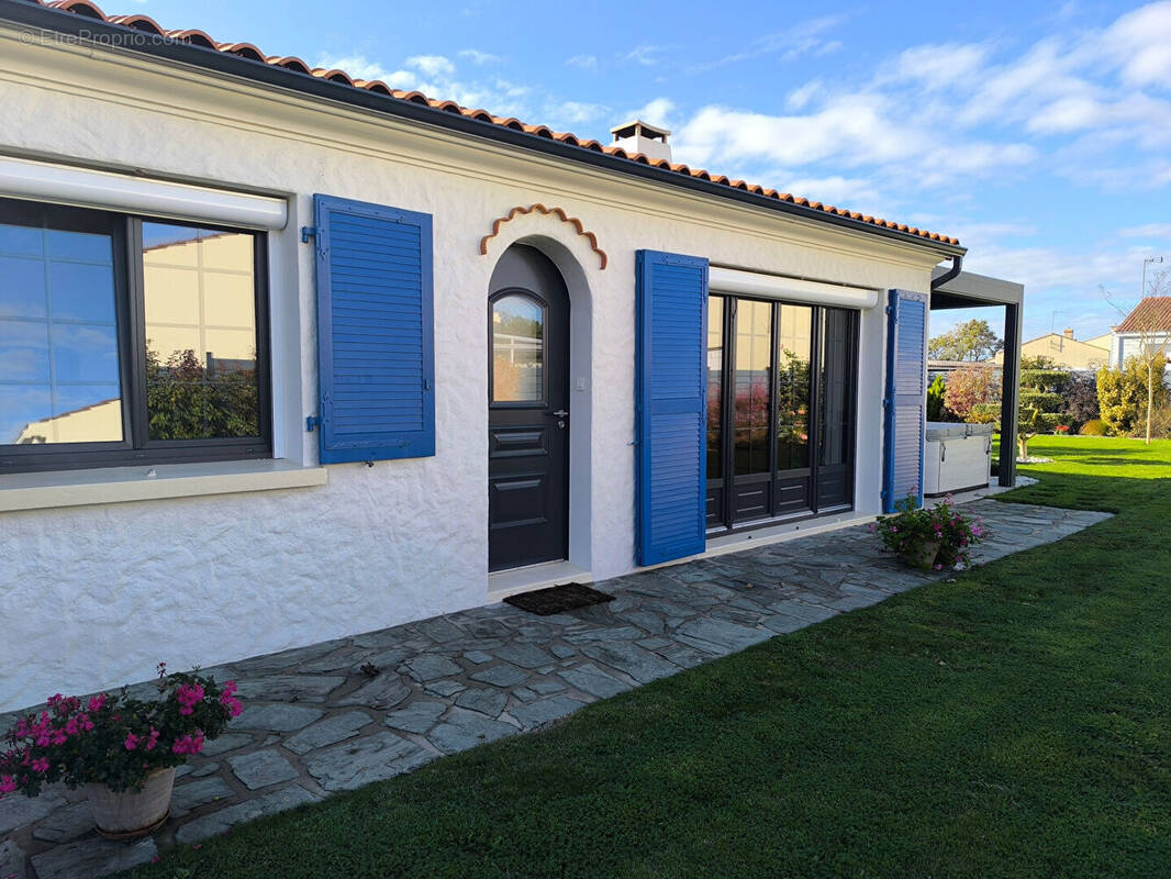 Maison à COMMEQUIERS