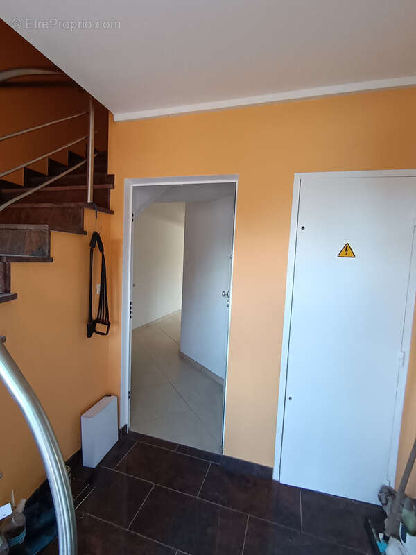 Appartement à COSNES-ET-ROMAIN