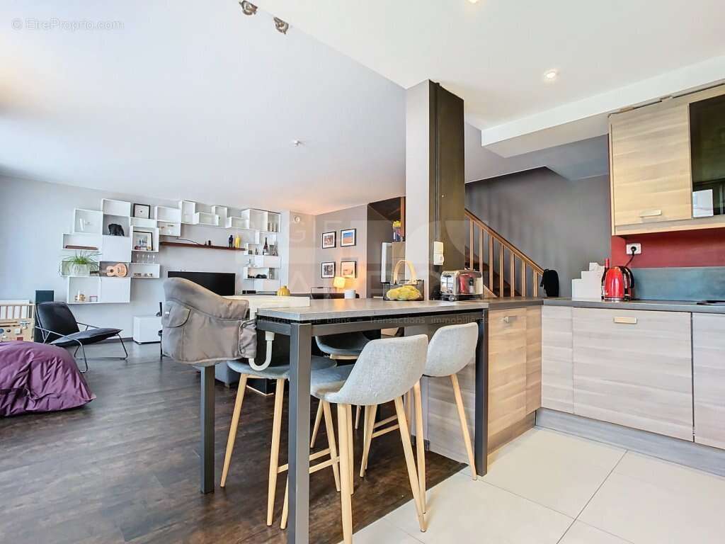 Appartement à LYON-8E