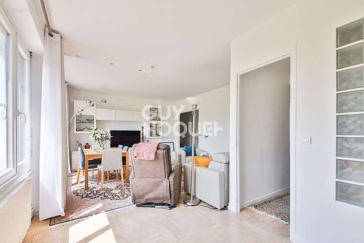 Appartement à PARIS-15E