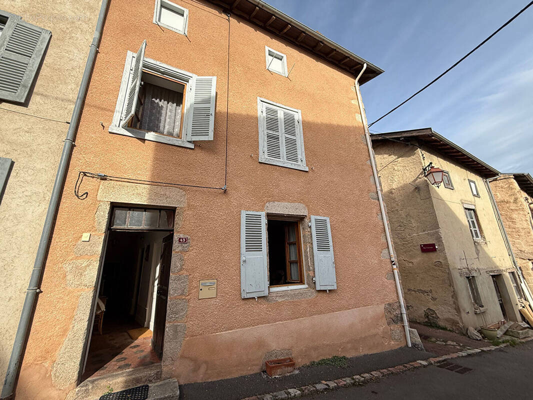 Maison à SAINT-HAON-LE-CHATEL